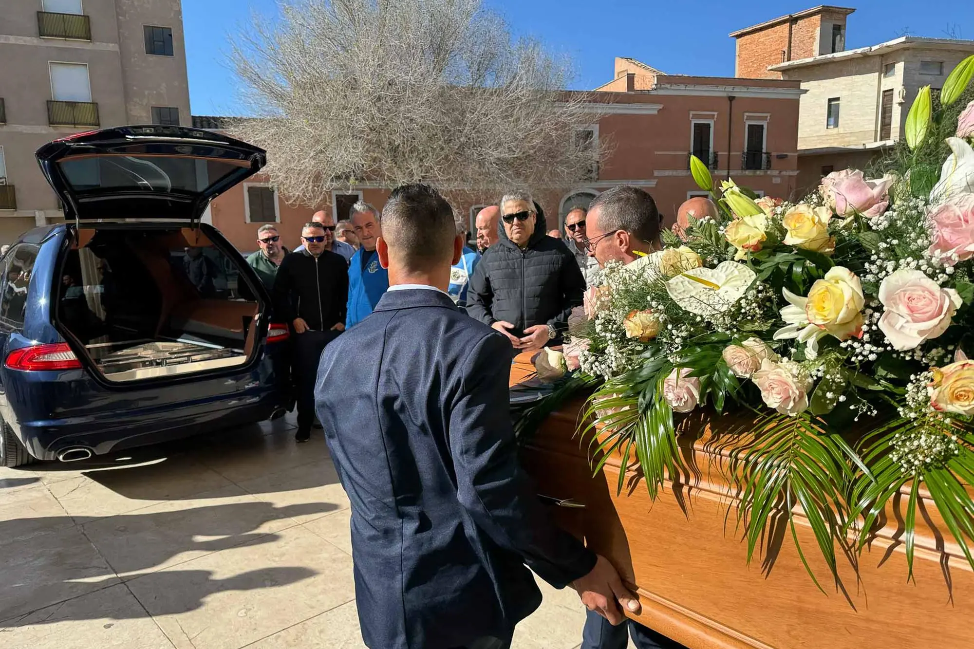 Il funerale (Foto Andrea Serreli)