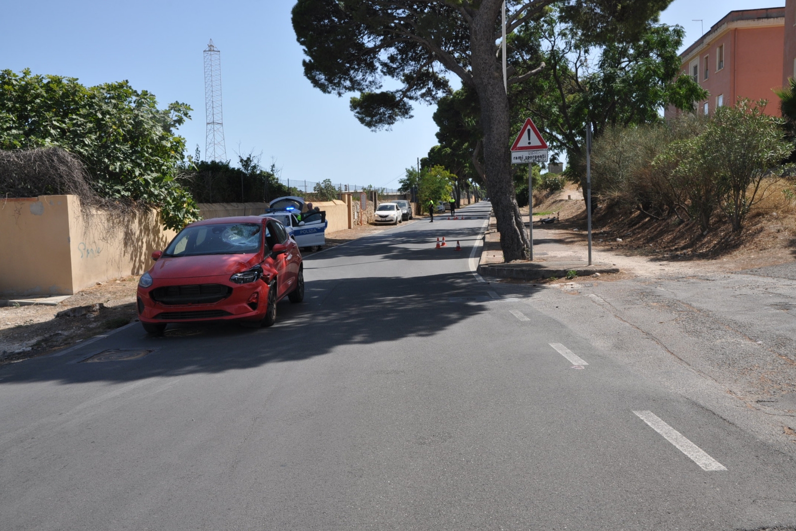 Cagliari, ciclista travolto da un’auto in viale Calamosca: è gravissimo