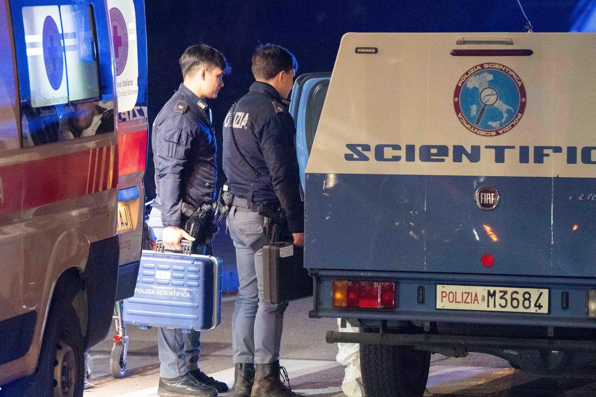 Polizia di Stato e divisione scientifica in via Giuseppe Impastato a Milano, dove poco prima delle 18 un giovane di 20 anni è morto in seguito a una sparatoria, 26 Gennaio 2026, Ansa/Andrea Fasani