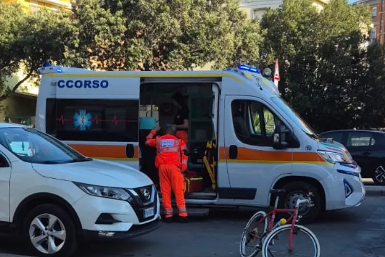 Ambulanza sul luogo dell'incidente (foto Pala)