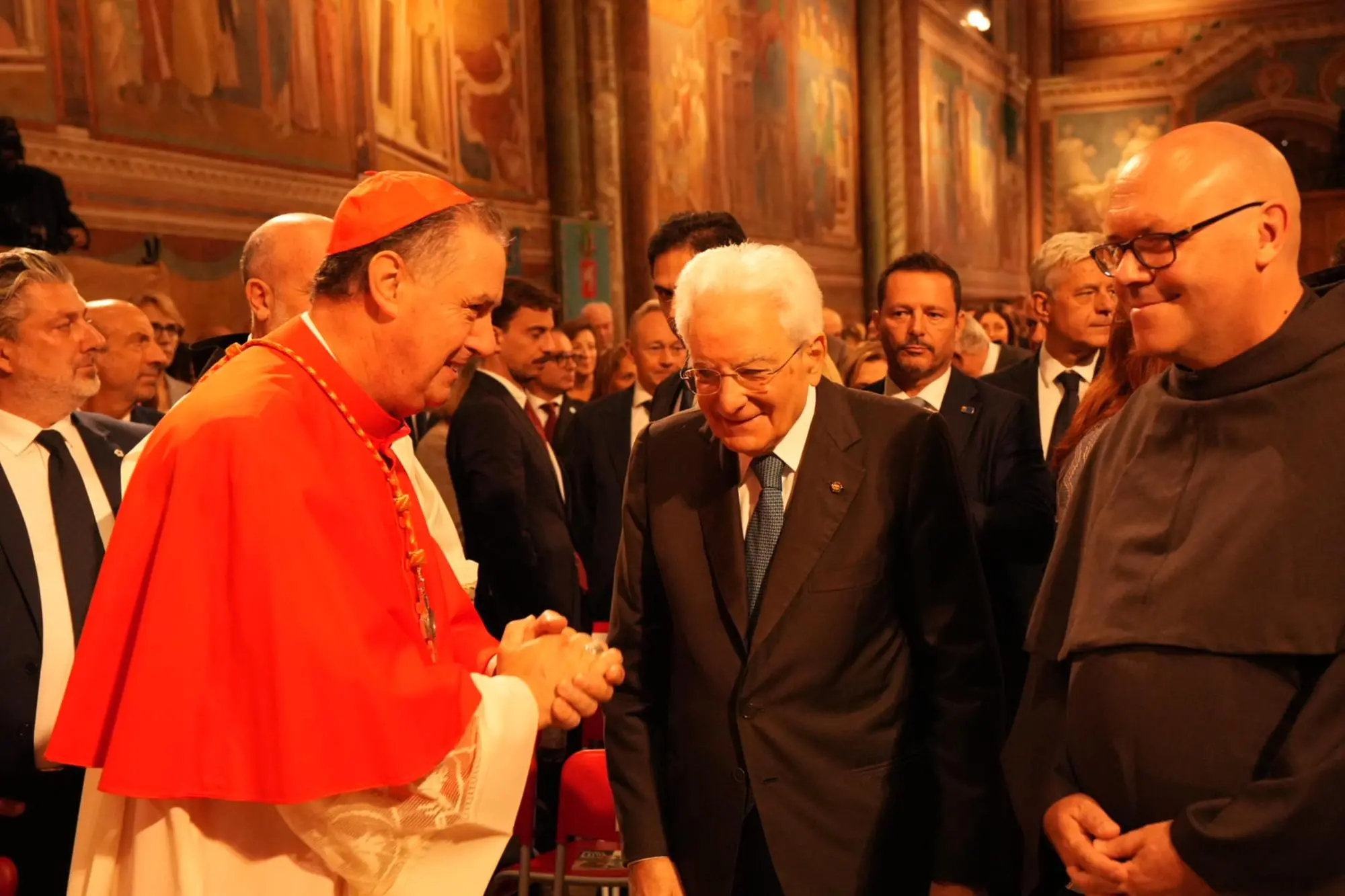 Il presidente Sergio Mattarella nella Basilica di San Francesco per la messa del santo patrono d'Italia, Assisi, 4 ottobre 2026 ANSA / Ufficio Sacro Convento di Assisi +++ UFFICIO STAMPA +++ FOTO NON IN VENDITA - DA USARE SOLO PER FINI GIORNALISTICI +++ NPK +++