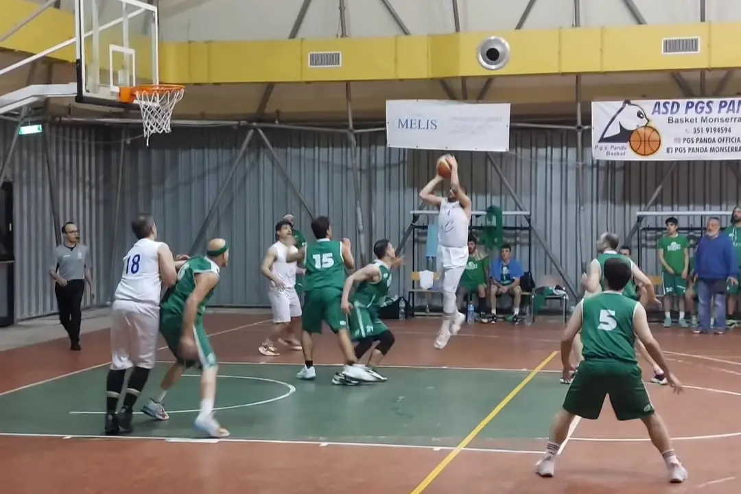 Immagine della sfida tra Condor Monserrato e Basket Mogoro (foto concessa)