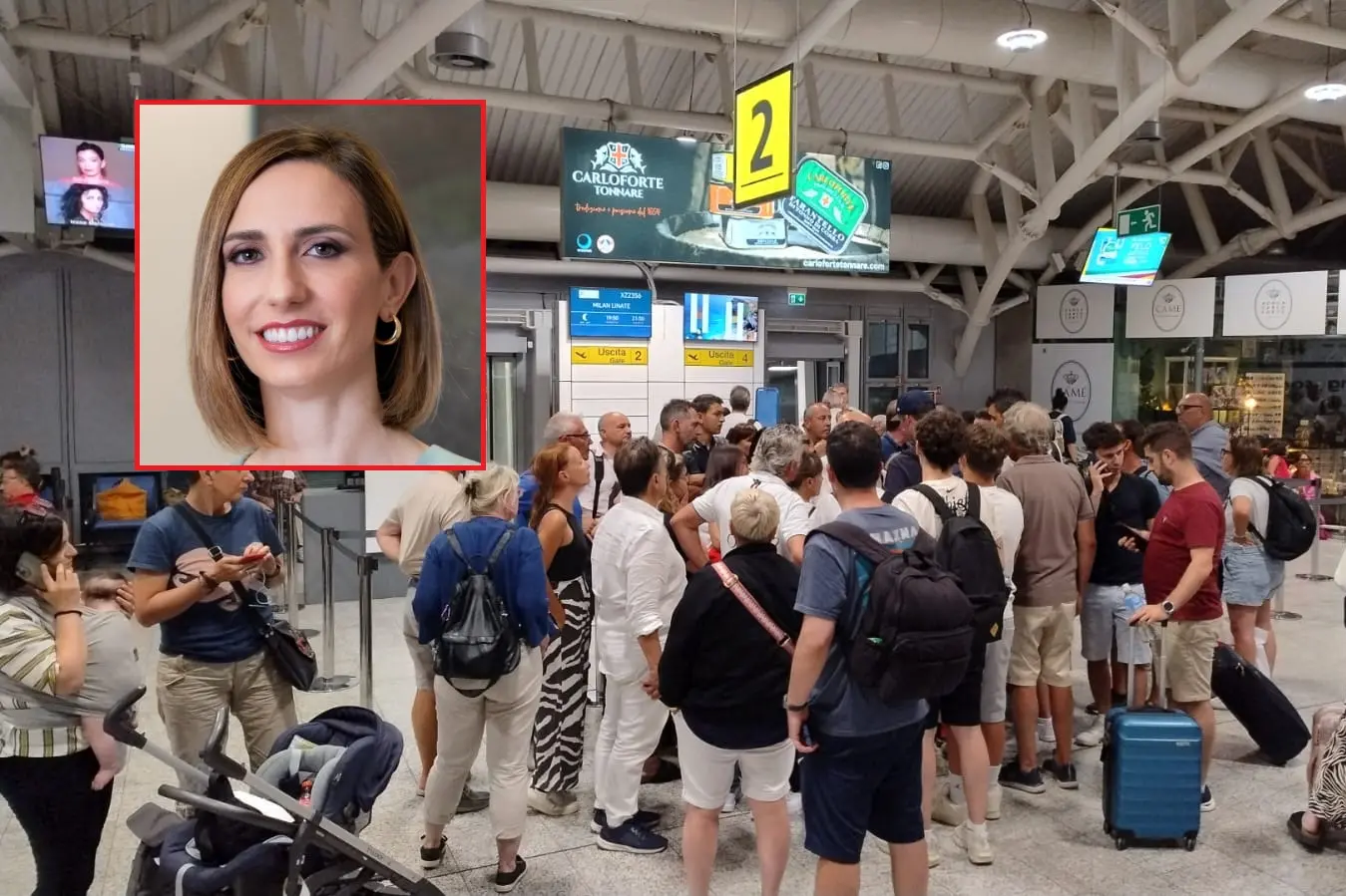 Passeggeri in coda all'aeroporto di Cagliari e, nel riquadro, l'assessora ai Trasporti Barbara Manca