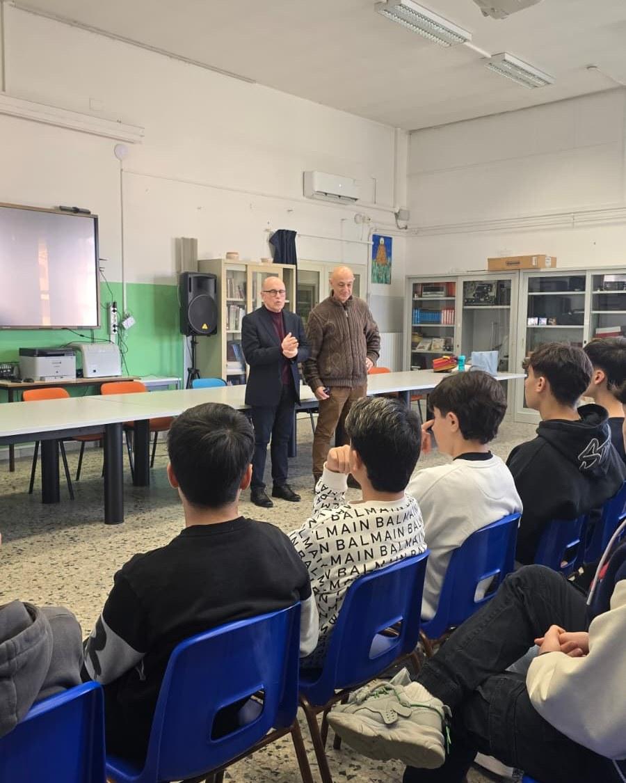 A Sarroch il progetto che rafforza le competenze digitali dei ragazzi