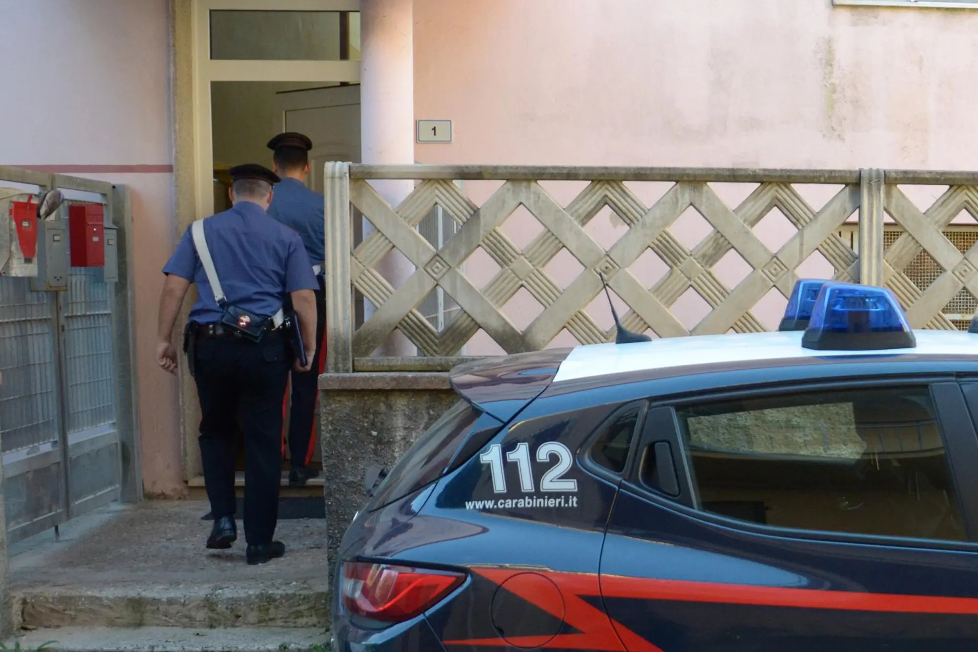 Spaccio e produzione di marijuana, doppio blitz dei carabinieri nel Cagliaritano (foto carabinieri)