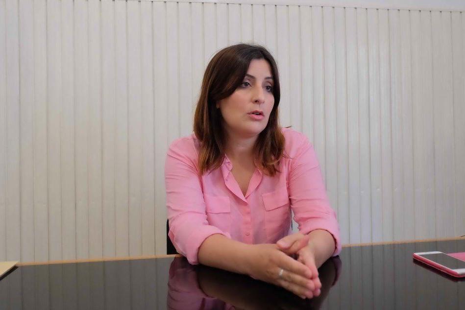 Cagliari, medico legale licenziata durante la gravidanza