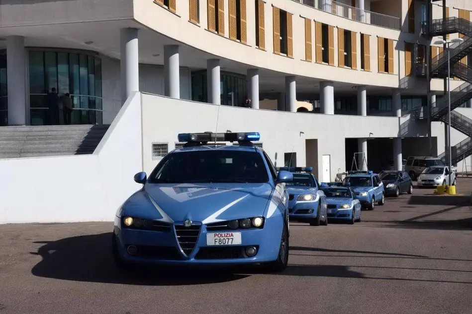 La polizia