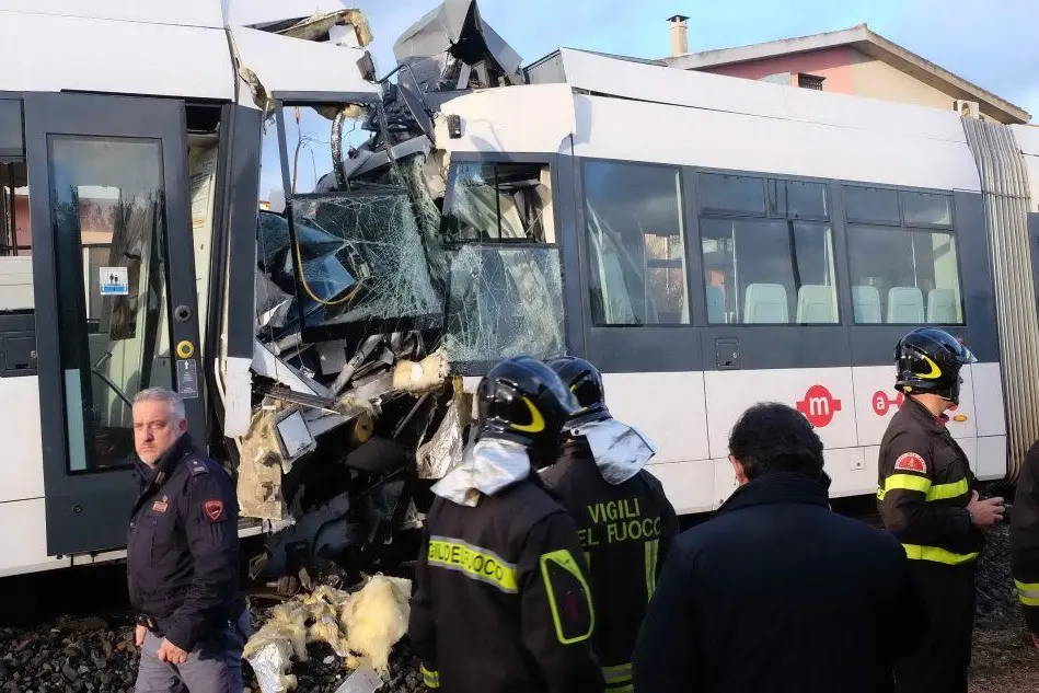 #AccaddeOggi: 19 gennaio 2016, scontro fra metro sulla Cagliari-Monserrato