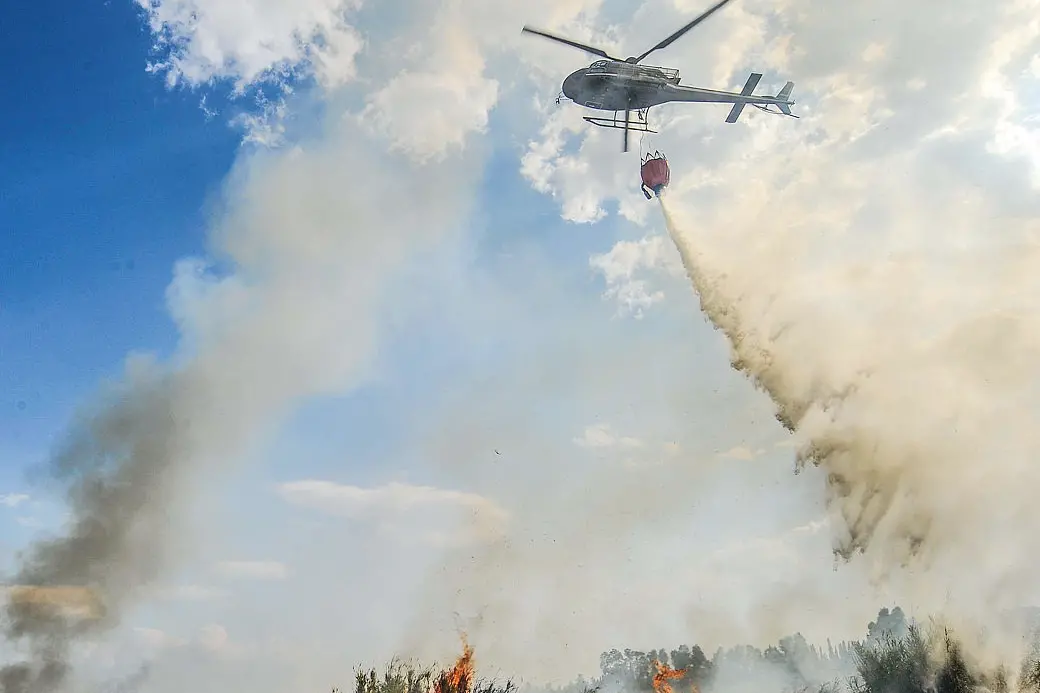 Un elicottero antincendio (foto simbolo)