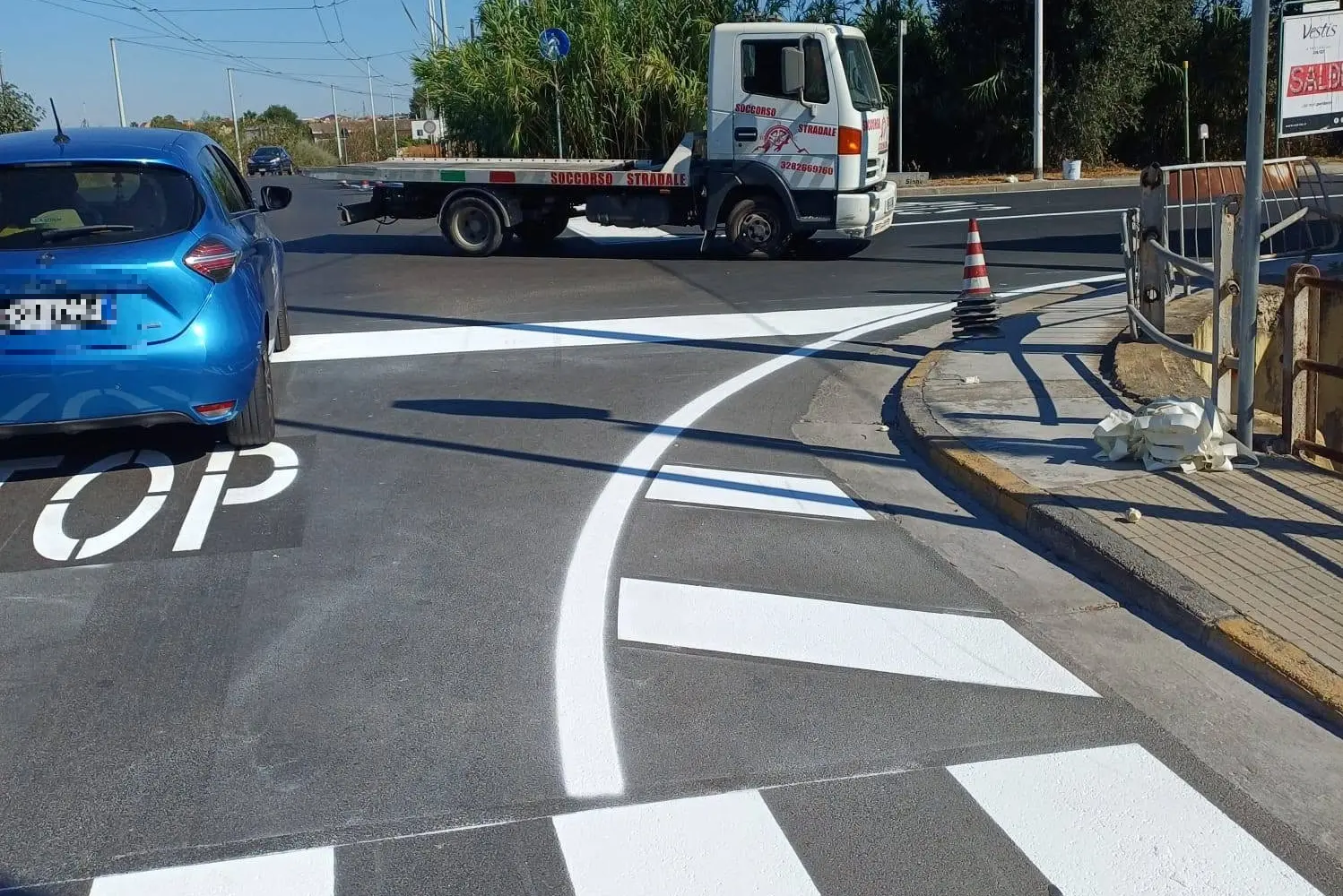 Operai al lavoro sugli incroci a maggiore pericolosità