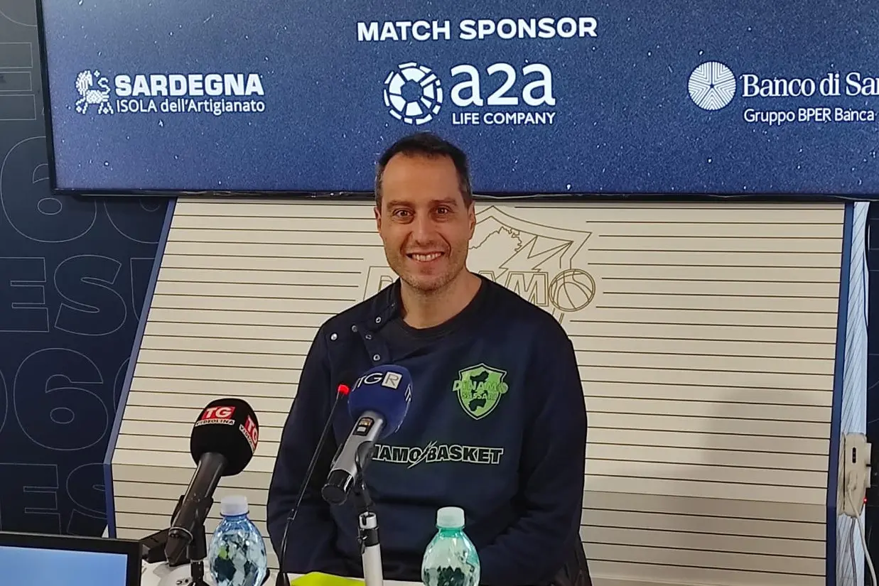 Il coach della Dinamo, Massimo Bulleri