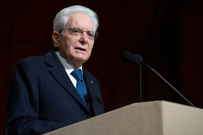 Il presidente della Repubblica, Sergio Mattarella. ANSA/UFFICIO STAMPA QUIRINALE/PAOLO GIANDOTTI +++ ANSA PROVIDES ACCESS TO THIS HANDOUT PHOTO TO BE USED SOLELY TO ILLUSTRATE NEWS REPORTING OR COMMENTARY ON THE FACTS OR EVENTS DEPICTED IN THIS IMAGE; NO ARCHIVING; NO LICENSING +++