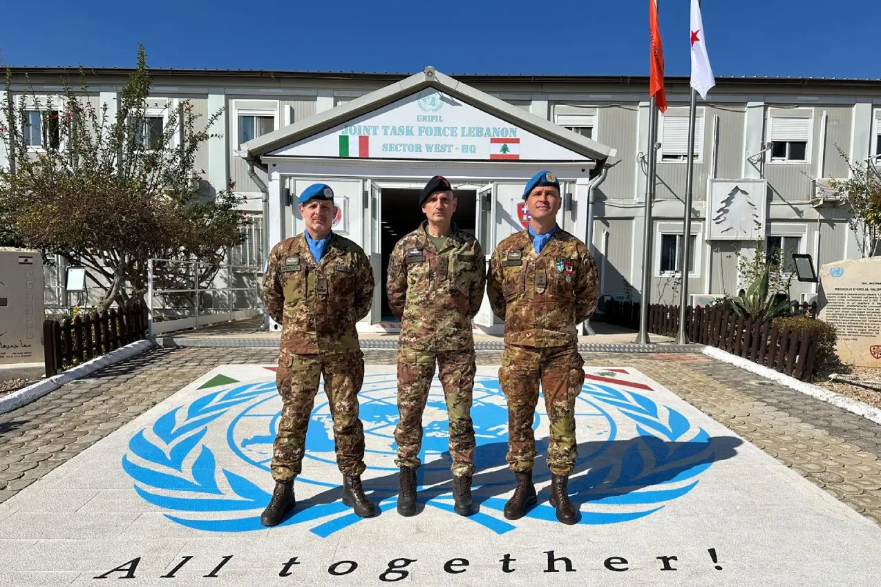 Cambio della guardia al comando della missione italiana in Libano