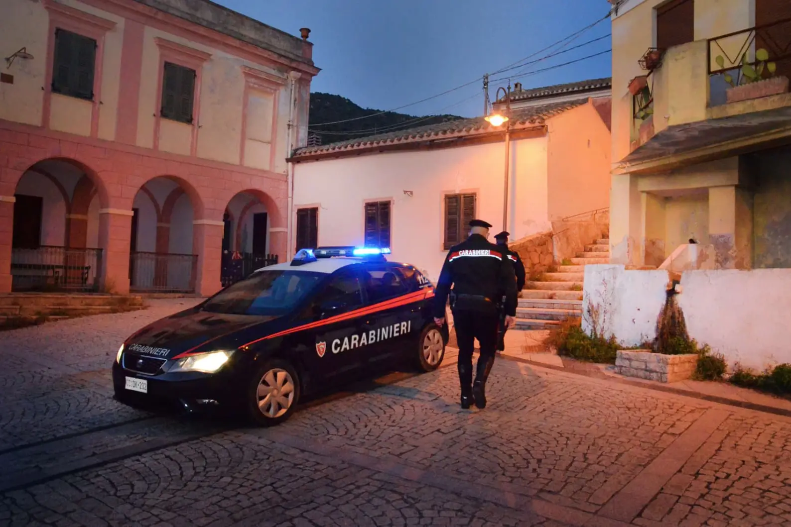 Carabinieri in servizio (Foto simbolo)