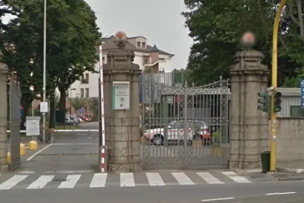 L'ingresso dell'Ospedale Sacco di Milano