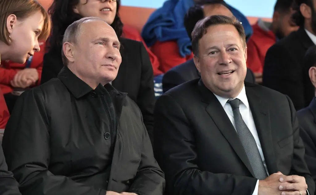 Il presidente Vladimir Putin e Juan Carlos Varela