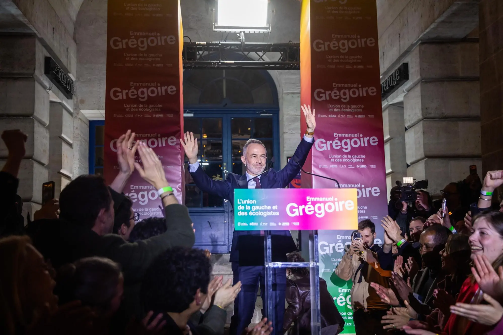 Emmanuel Gregoire (EPA/CHRISTOPHE PETIT TESSON)