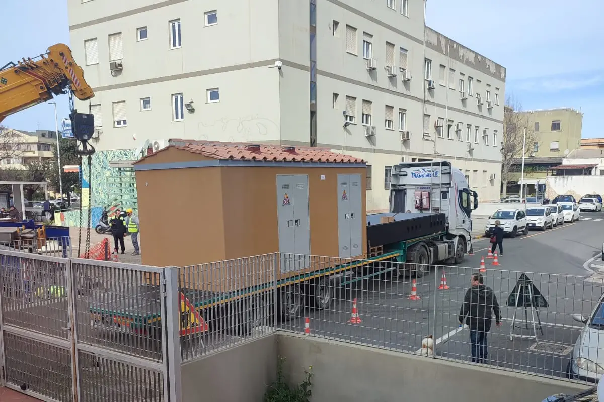 Una cabina Enel in viale colombo