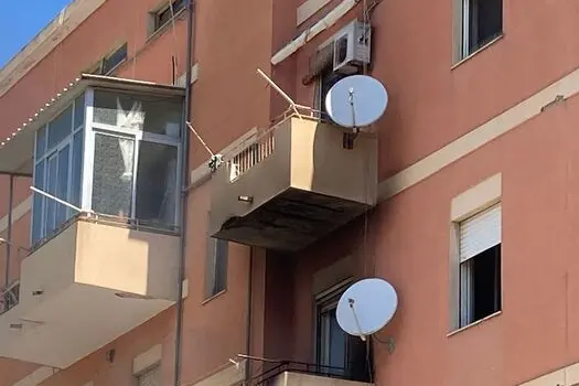 Incendio in appartamento a Cagliari (foto Ansa)