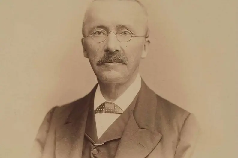 Heinrich Schliemann (foto Comune di Oristano)