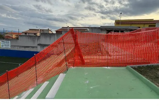 Il campo sportivo comunale di Bono (foto concessa)