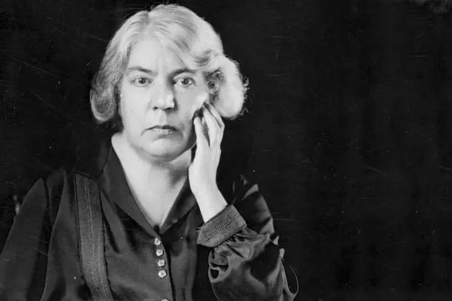 Una storica immagine della scrittrice nuorese Grazia Deledda (1871-1936) premio Nobel per la letteratura nel 1926