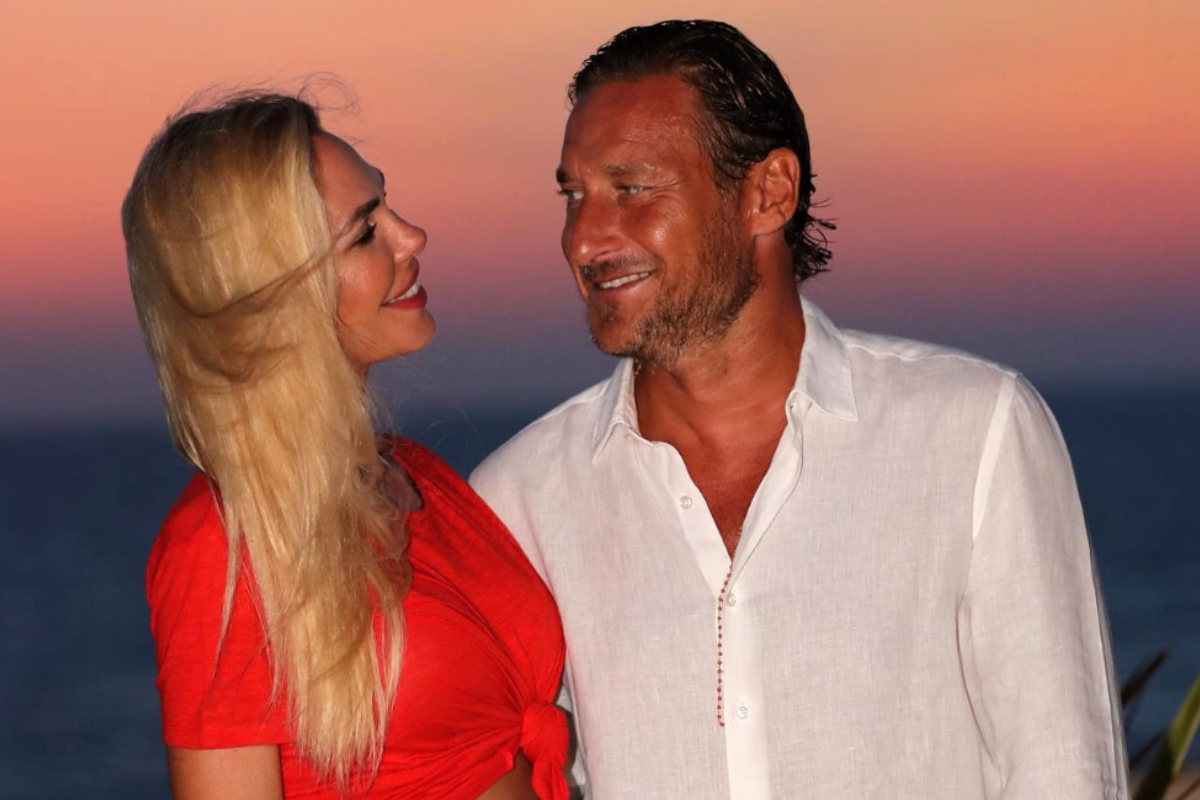 “Totti e Noemi Bocchi si sono conosciuti in Sardegna”