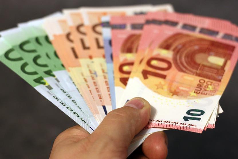 Arriva il bonus da 200 euro: lo riceverà oltre metà degli italiani