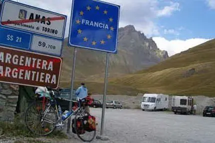 Il confine che separa l'Italia dalla Francia
