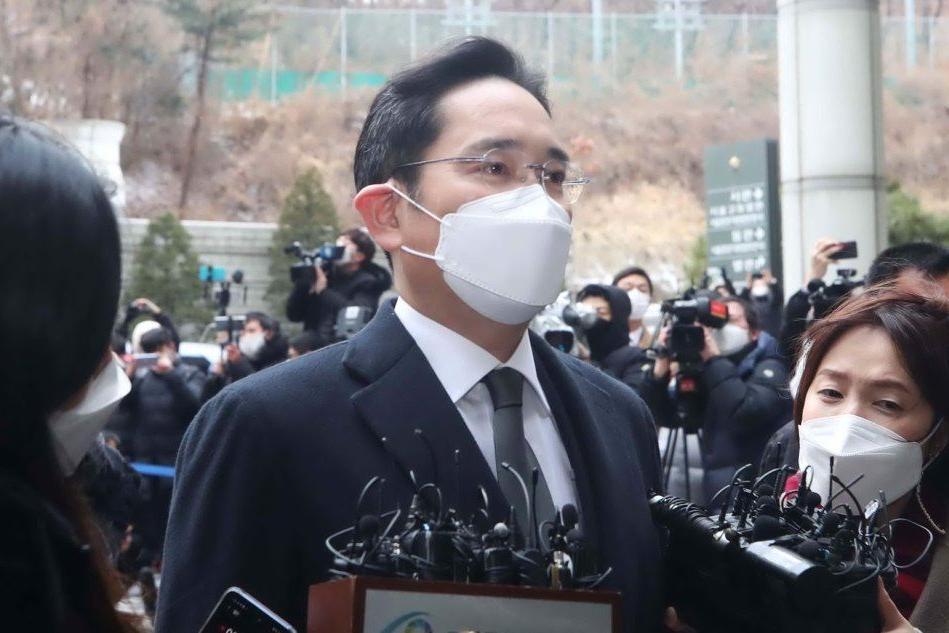 L'erede dell'impero Samsung condannato per corruzione