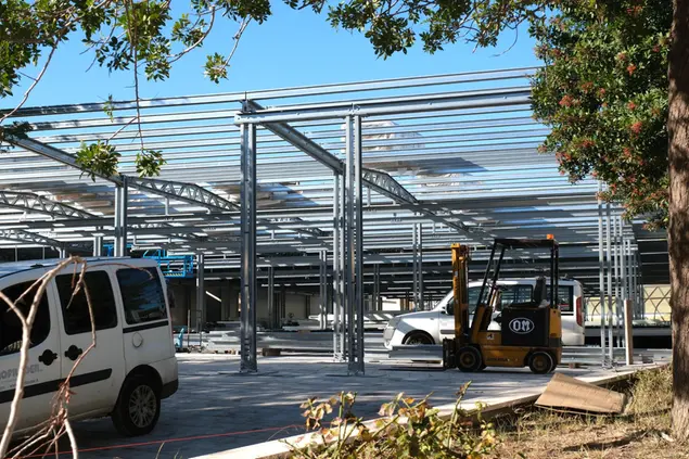 Il mercato provvisorio di piazza Nazzari