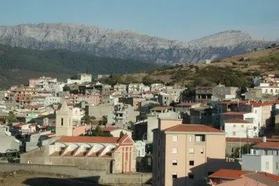Una panoramica di Orgosolo
