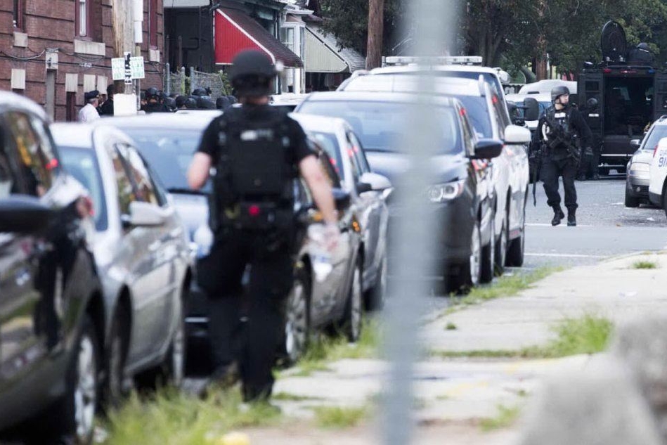Philadelphia, barricato in casa spara contra polizia: arrestato