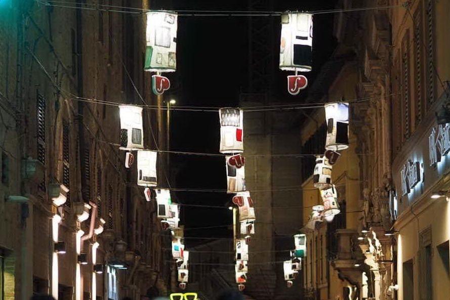 Pesaro accende le lanterne algheresi di Antonio Marras
