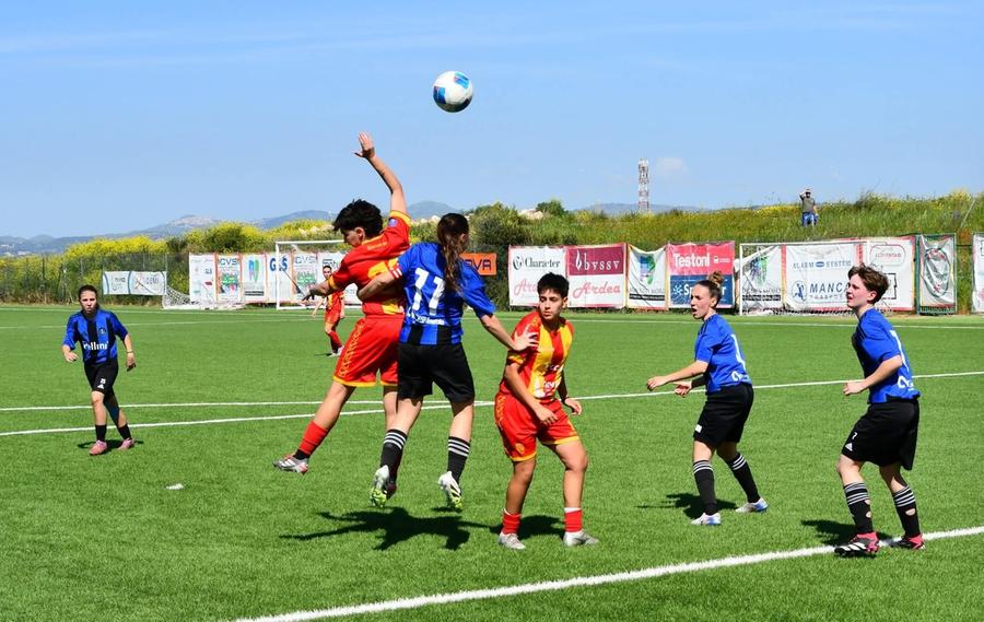 Real sun service in testa da solo