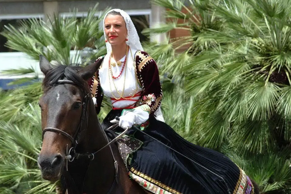 Una donna a cavallo