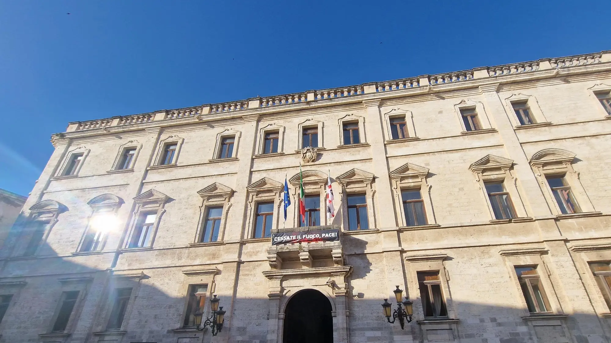 https://immagini.unionesarda.it/version/c:NjA2OTA5MTAtZGJlZi00:ZjVlM2QxNDQtOTI5NS00/image.webp?f=16:9