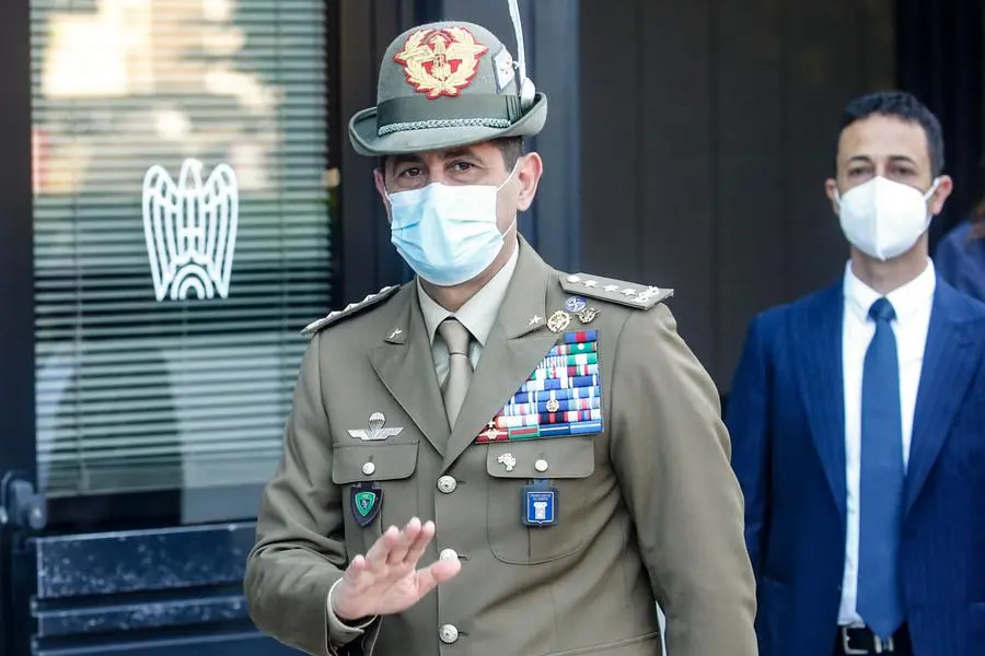 Il commissario straordinario Francesco Paolo Figliuolo (Ansa)