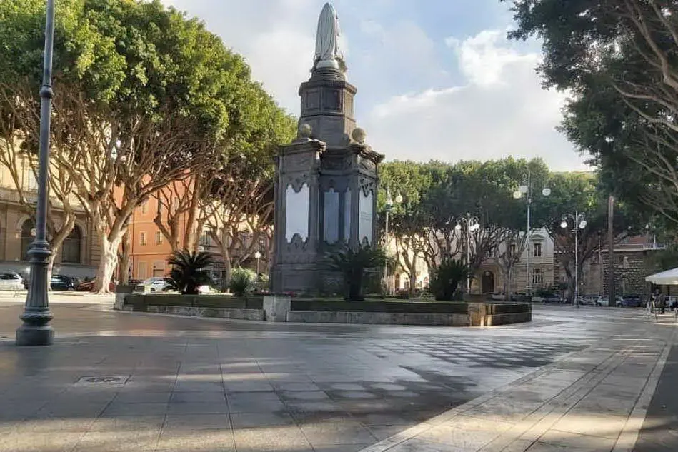 Piazza Matteotti a Cagliari (archivio L'Unione Sarda)