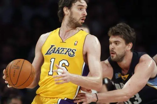 Nba: la sfida ad alta quota tra i fratelli Gasol