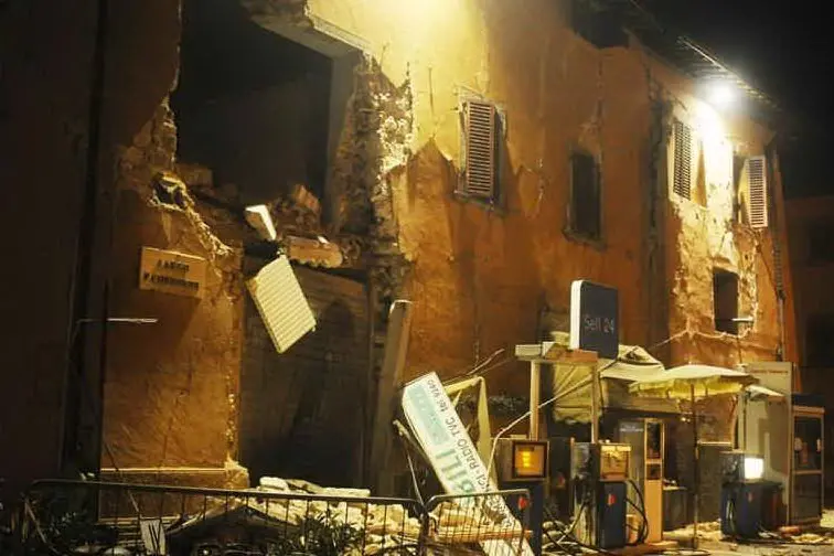 Un'immagine del sisma che ha devastato il centro Italia nel 2016