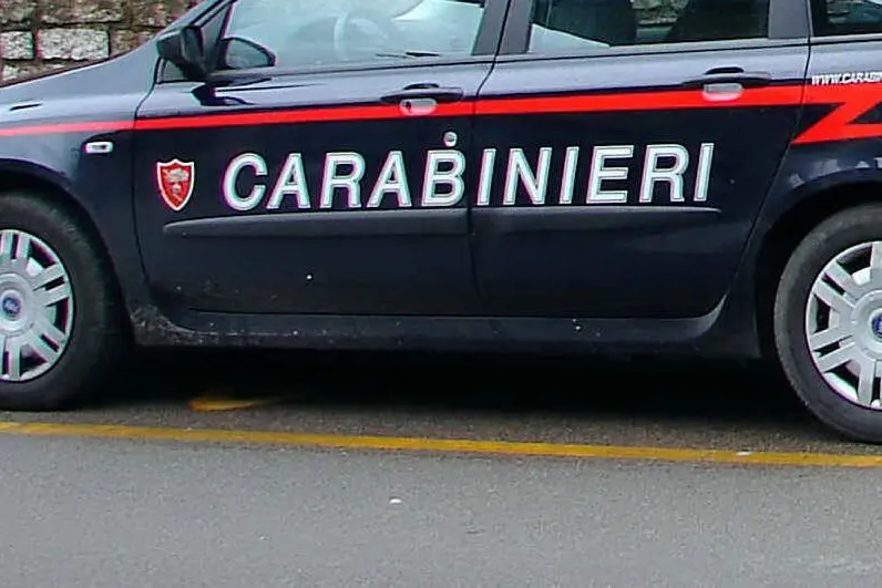 Un'auto dei carabinieri