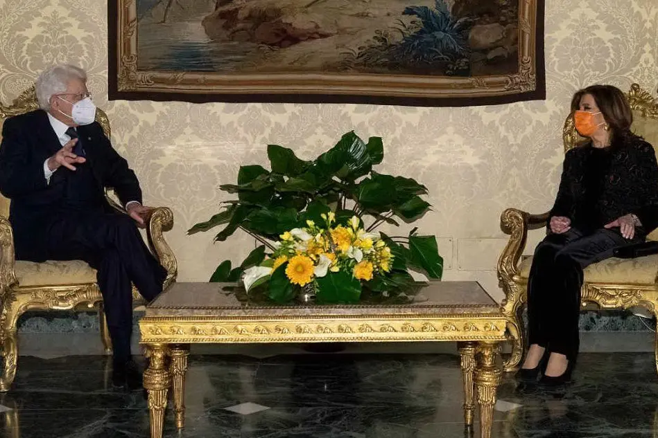 Il presidente della Repubblica Sergio Mattarella e Maria Elisabetta Alberti Casellati (foto Twitter Quirinale)
