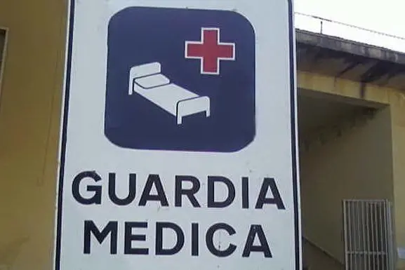 Le violenze avvenivano nell'ambulatorio della guardia medica