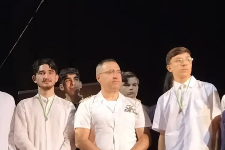 L'incontro col comandante della Vespucci (foto concessa)
