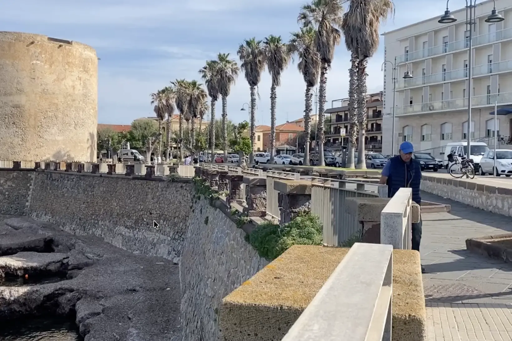 Il lungomare e l'Ipsar di Alghero