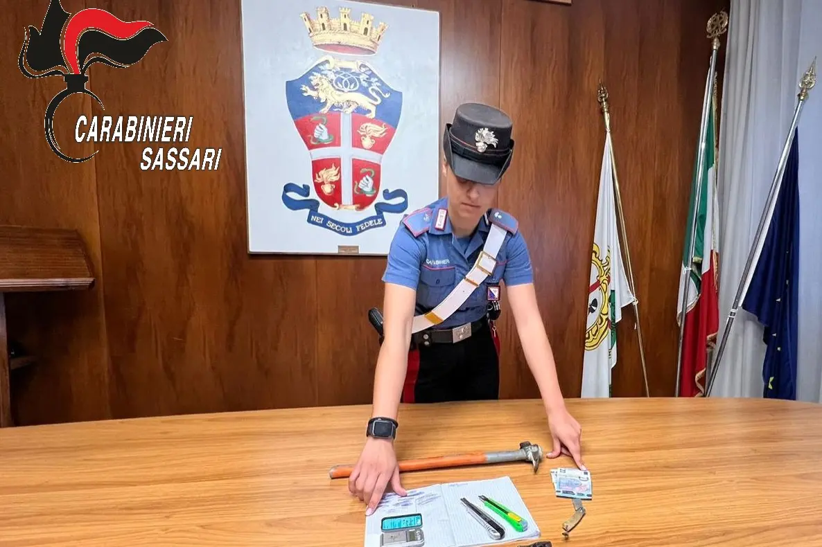 (foto carabinieri)