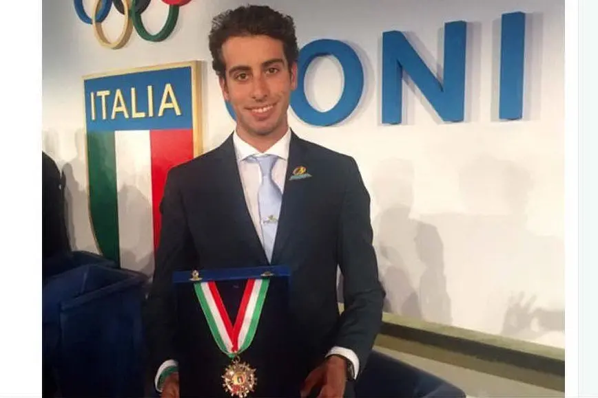 Fabio Aru premiato col collare d'oro