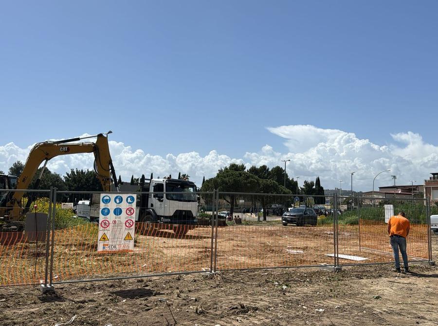 Giardini e parcheggi in via Monte Marganai