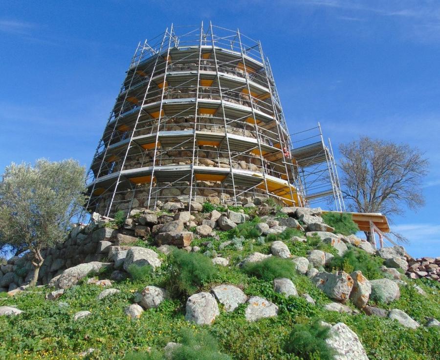 Restauro in corso, due giorni sul nuraghe Orolio